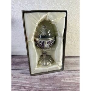 Jane Seymour St. Catherine's Court Musical Egg Bride & Groom Canon Purple Silver